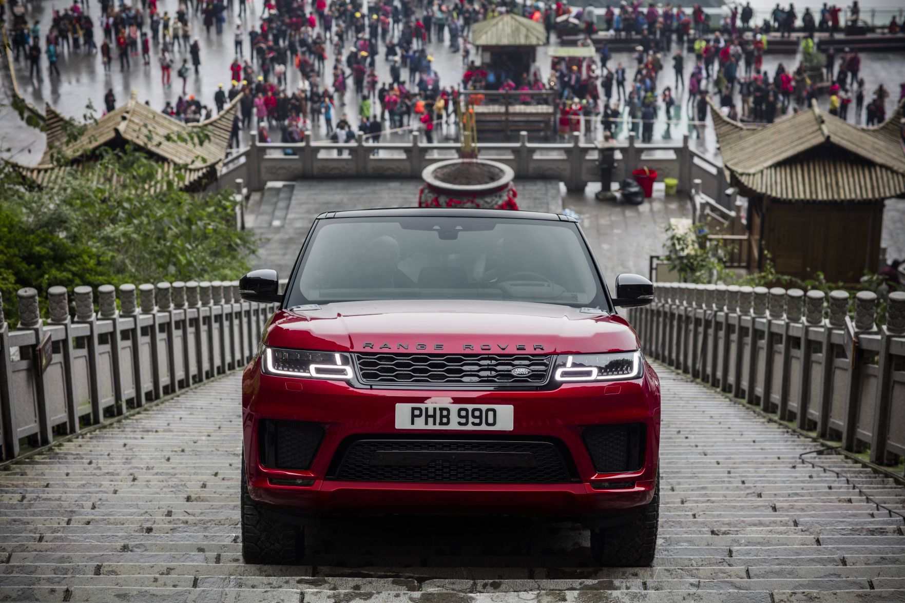 Luxury Green Car of the Year runner-up: 2019 Range Rover P400e